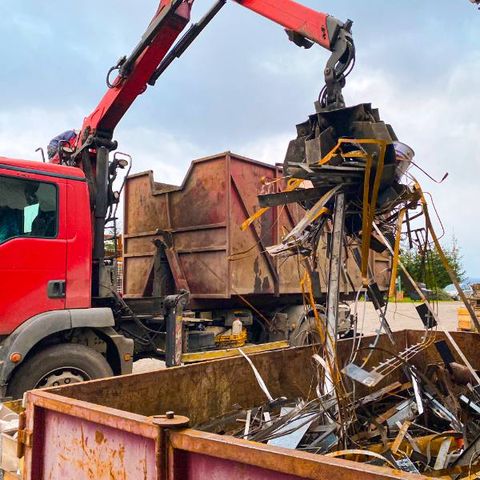 Безплатен транспорт при над 2 тона и извозване на скрап в София